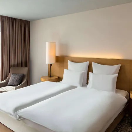 Pullman Europe 4*