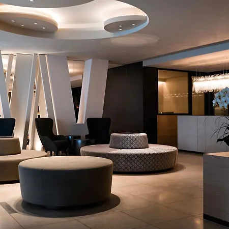 Pullman Europe 4*
